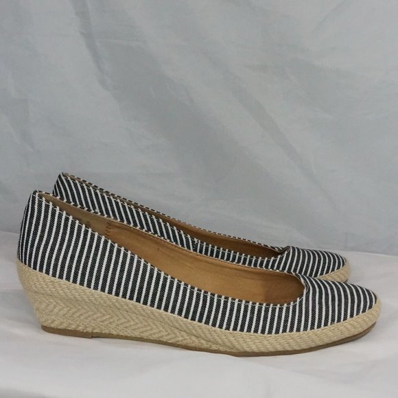 American Eagle Outfitters Shoes - American Eagle Striped Espadrilles Size 10